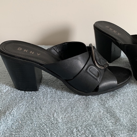 VGUC DKNY mules - Picture 3 of 6
